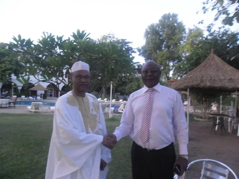 Rencontre entre l'ancien Premier Ministre, l'opposant centrafricain Martin Ziguilé et Ahmat Yacoub, conseiller chargé de missions à la Médiature de la République.