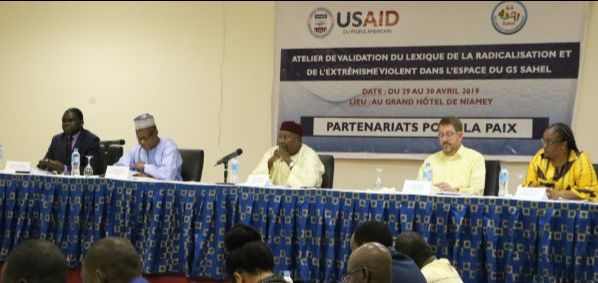 Atelier de Validation du Lexique de la Radicalisation et de l’Extrémisme Violent dans l’espace du G5 Sahel Atelier de Validation du Lexique de la Radicalisation et de l’Extrémisme Violent dans l’espace du G5 Sahel