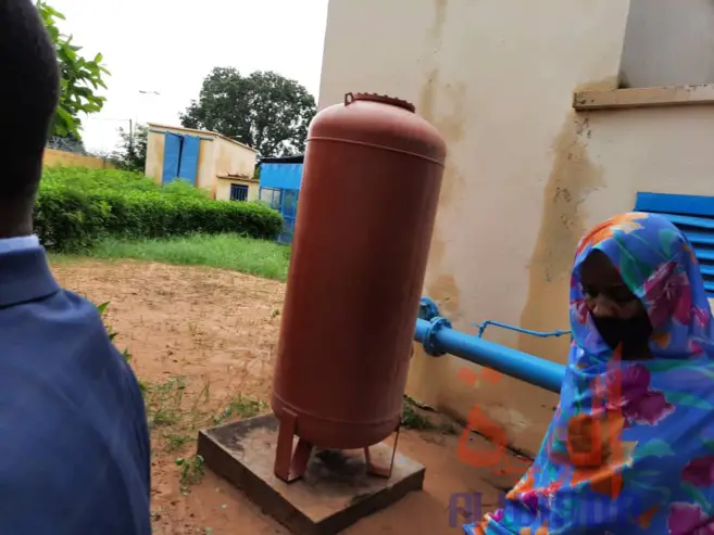 Tchad : la ministre de l'Hydraulique visite les services de la STE