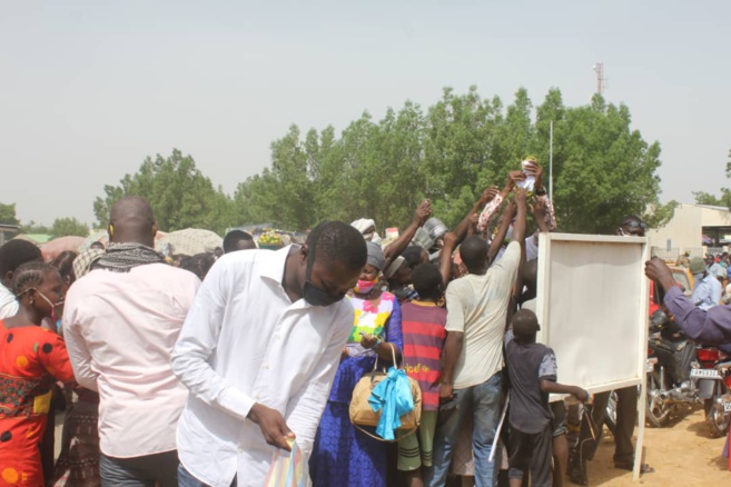 Des citoyens à N'Djamena, au Tchad. Illustration © Ben Kadabio/Alwihda Info Des citoyens à N'Djamena, au Tchad. Illustration © Ben Kadabio/Alwihda Info