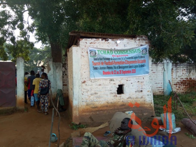 Tchad : à Moundou, la jeunesse et l'armée main dans la main pour la salubrité. © Golmem Ali/Alwihda Info Tchad : à Moundou, la jeunesse et l'armée main dans la main pour la salubrité. © Golmem Ali/Alwihda Info