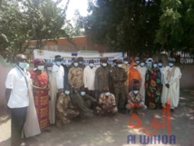 Tchad : à Guitté, les forces de sécurité et la population veulent établir un lien de confiance. © Mbainaissem Gédéon Mbeïbadoum/Alwihda Info Tchad : à Guitté, les forces de sécurité et la population veulent établir un lien de confiance. © Mbainaissem Gédéon Mbeïbadoum/Alwihda Info