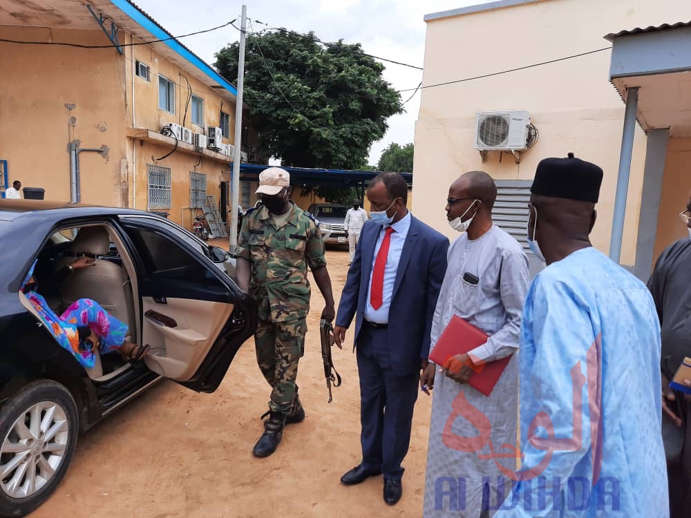 Tchad : la ministre de l'Hydraulique visite les services de la STE