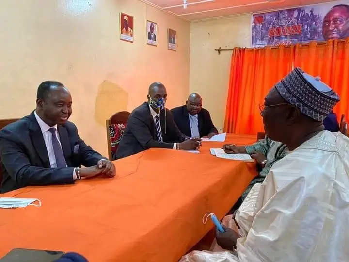 Centrafrique : les deux ex-présidents Bozizé et Djotodia discutent en tête-à-tête. © BDR