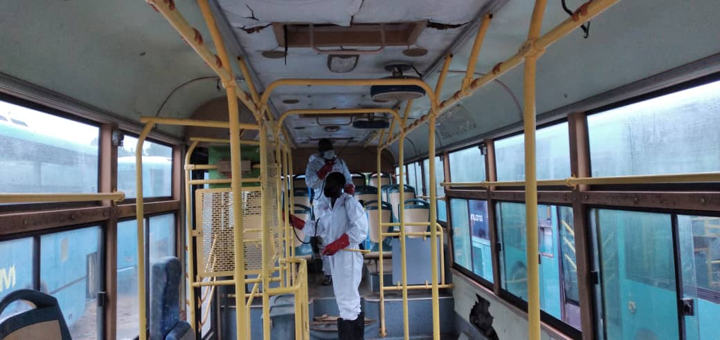 Tchad : désinfection systématique des bus étudiants contre la Covid-19