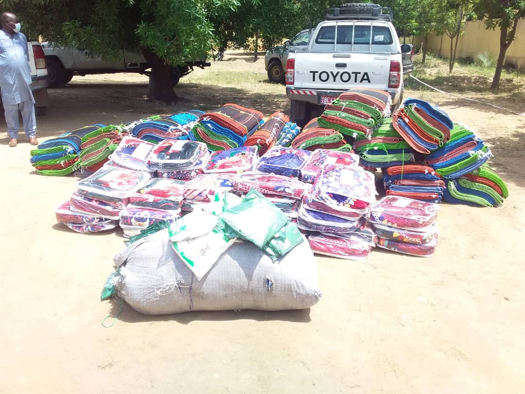 Tchad : au Batha, un don du PADS aux sinistrés d'inondations. © Hassan Djidda/Alwihda Info
