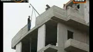 ينتحر من أجل فتاة !