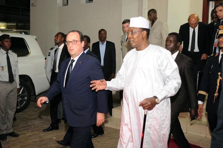Hollande au Tchad... Hollande au Tchad...