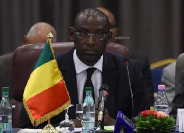 Mali: le gouvernement et six groupes armés signent la fin des hostilités Mali: le gouvernement et six groupes armés signent la fin des hostilités