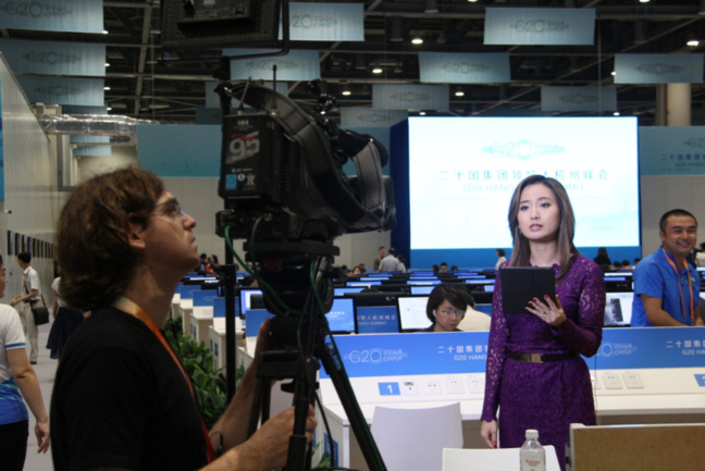 Foreign media staffs are preparing for their work in the media center of 11th G20 Summit, in Hangzhou, capital of east China's Zhejiang Province, Sept. 2, 2016. The 11th G20 Summit will be held in Hangzhou on Sept. 4 and 5. (People’s Daily/Huang Fahong)