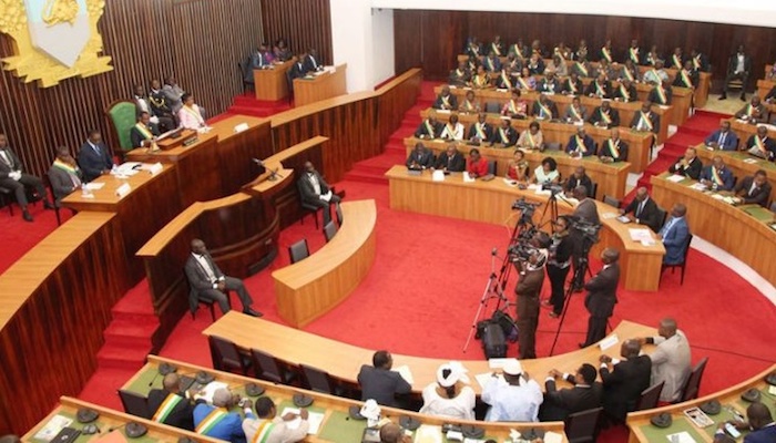 Côte d’Ivoire : Le ton monte entre le pouvoir et l’opposition au sujet du projet de nouvelle constitution