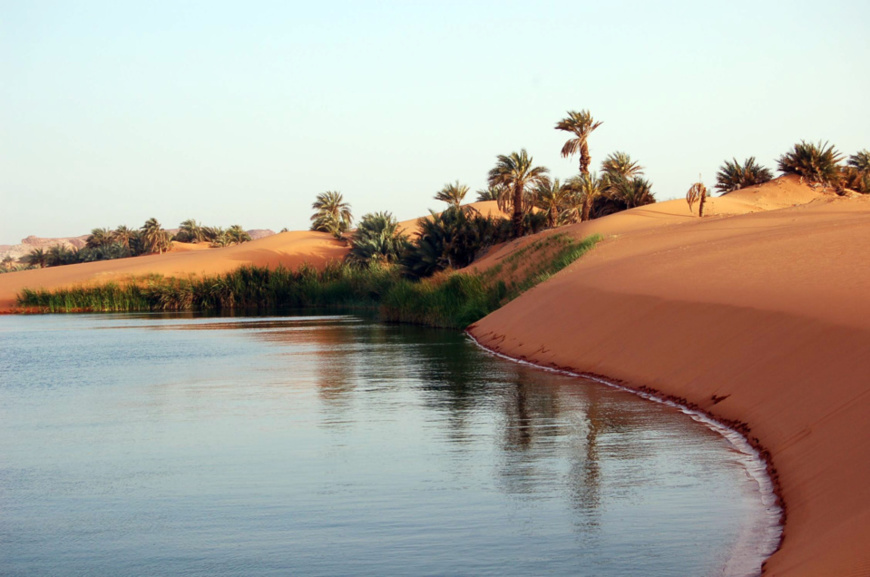 A la découverte du Lac Ounianga, le défi d'un voyage différent