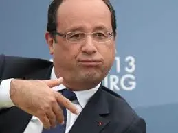 Hollande s'applique la déchéance politique