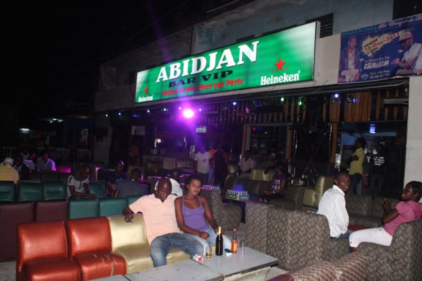 Fêtes de fin d’année en Côte d’Ivoire : ‘’Le show s’annonce chaud’’, Maquis, bars, night-clubs …. font leur mue Fêtes de fin d’année en Côte d’Ivoire : ‘’Le show s’annonce chaud’’, Maquis, bars, night-clubs …. font leur mue