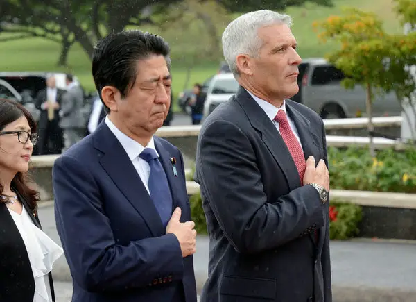 Abe's Pearl Harbor visit a stunt, lacking in sincerity