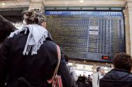 Grève à la SNCF: la direction prévoit un trafic faiblement perturbé lundi Grève à la SNCF: la direction prévoit un trafic faiblement perturbé lundi