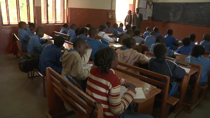 Une école au Tchad. Crédit photo : afrique.arte.tv Une école au Tchad. Crédit photo : afrique.arte.tv