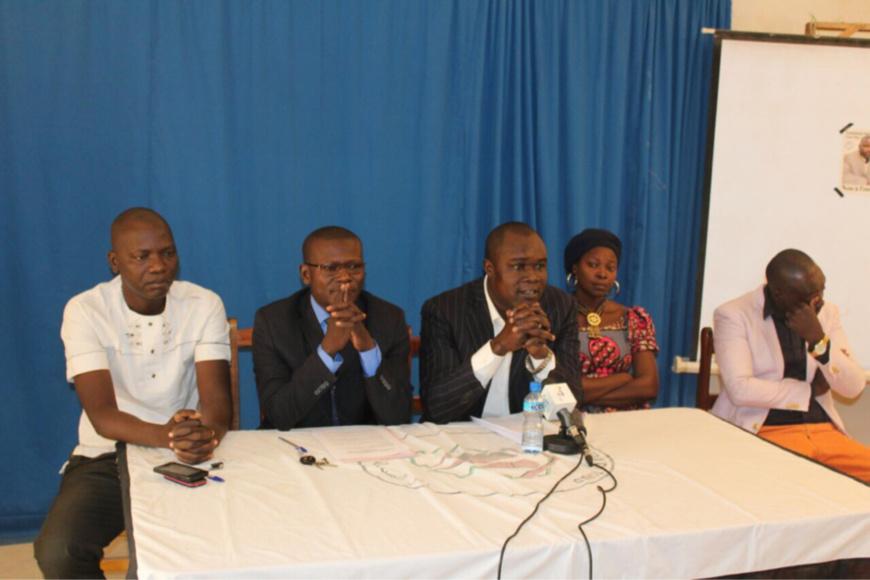 L'Union des Journalistes tchadiens organise aujourd'hui une journée d'information sur la disparition du journaliste Noubadoum. Alwihda Info L'Union des Journalistes tchadiens organise aujourd'hui une journée d'information sur la disparition du journaliste Noubadoum. Alwihda Info