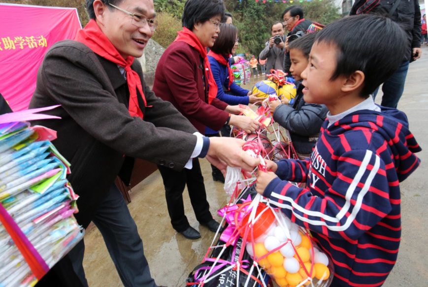 students benefit from government aid funds