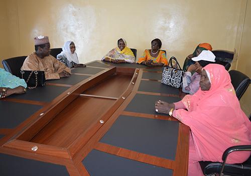 Tchad : Le joli chèque d'une société française côtée en bourse à la fondation d'Hinda Déby Tchad : Le joli chèque d'une société française côtée en bourse à la fondation d'Hinda Déby