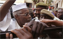 Justice : Hissène Habré contre-attaque
