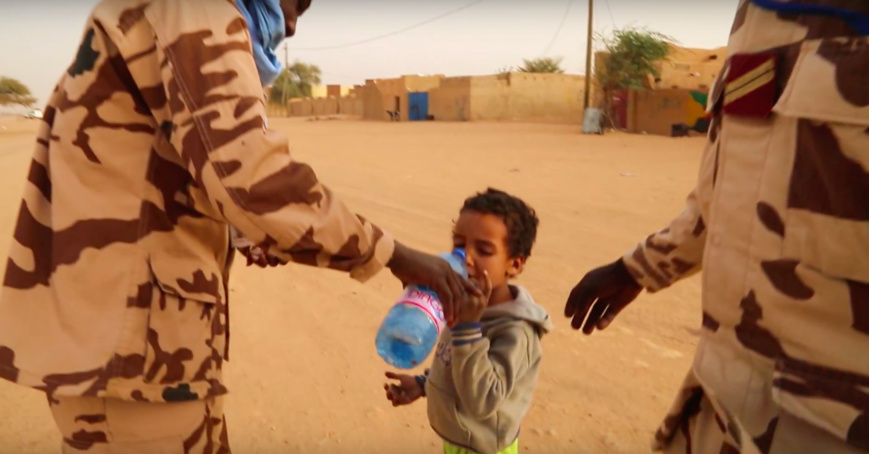 Au Mali, soldats tchadiens rêvent d'un "combat face-à-face de 30mn" avec l'ennemi caché Au Mali, soldats tchadiens rêvent d'un "combat face-à-face de 30mn" avec l'ennemi caché