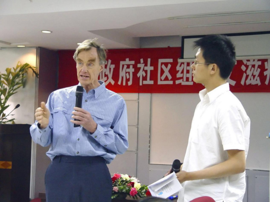 China launches more favorable policies to lure overseas talents