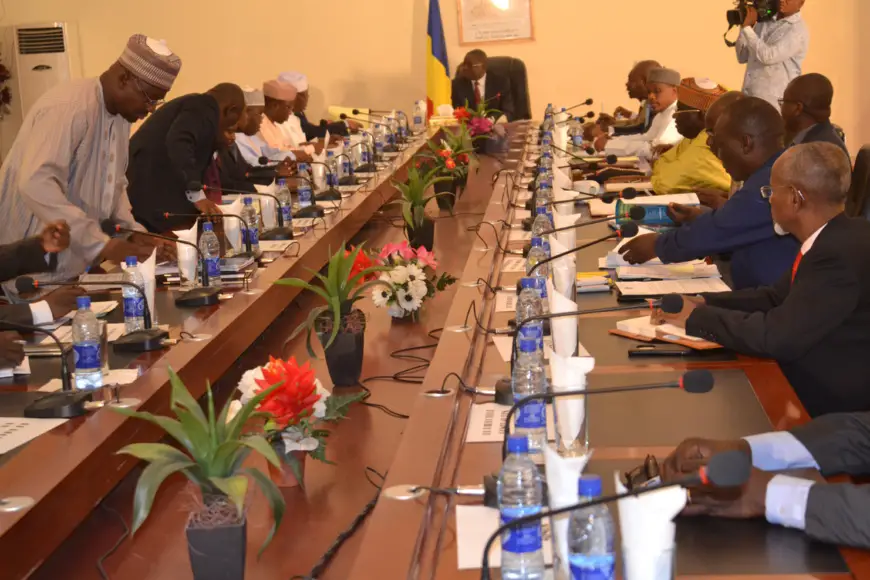 Tchad : Le Premier ministre reconnait que des recettes ne sont pas versées directement au trésor public