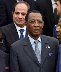 Le Président Idriss Déby, et son homologue égyptien Al-Sissi (derrière). Crédits : Sources
