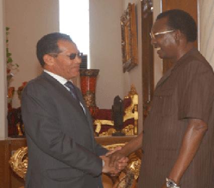 Tchad : Entretien entre I.DEBY et l'envoyé de Kadhafi pour les préparatifs du 11ème sommet de la CEN-SAD