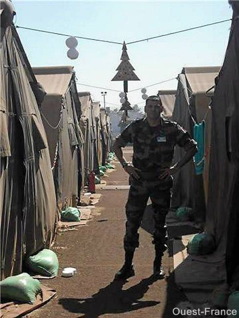 Le brigadier-chef, Jean-Noël David, à N'jamena (Tchad). Le brigadier-chef, Jean-Noël David, à N'jamena (Tchad).