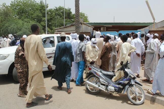 #Tchad : La justice ouvre une enquête, le Procureur promet l'arrestation des coupables, après une attaque sanglante contre un convoi de détenus. ALwihda Info #Tchad : La justice ouvre une enquête, le Procureur promet l'arrestation des coupables, après une attaque sanglante contre un convoi de détenus. ALwihda Info