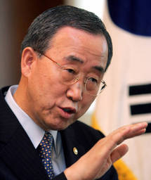 Ban Ki-Moon demande au président el-Béchir de coopérer sans condition avec la CPI Ban Ki-Moon demande au président el-Béchir de coopérer sans condition avec la CPI