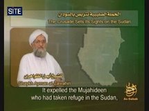 Capture d'écran diffusée par SITE le 24 mars 2009 d'Ayman al-Zawahiri, n°2 d'Al-Qaïda Capture d'écran diffusée par SITE le 24 mars 2009 d'Ayman al-Zawahiri, n°2 d'Al-Qaïda
