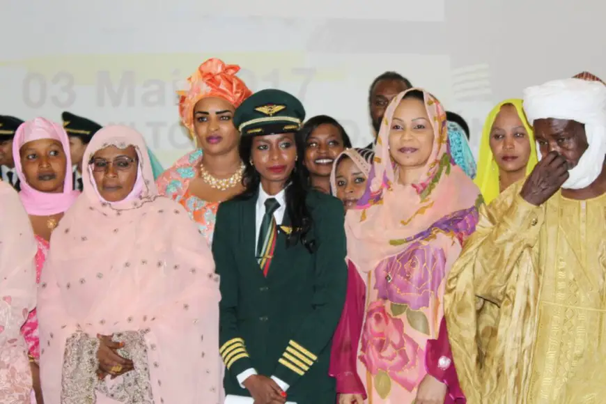 Tchad : "Nous sommes très fiers de voir une femme commandant de bord", Amssadene Maide Hangata