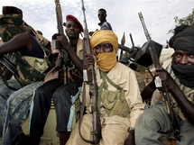 Des rebelles soudanais dans le Nord Darfour, en septembre 2008. (Photo : AFP)