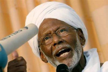 Soudan : Hassan al-Tourabi se retire de la scène politique Soudan : Hassan al-Tourabi se retire de la scène politique