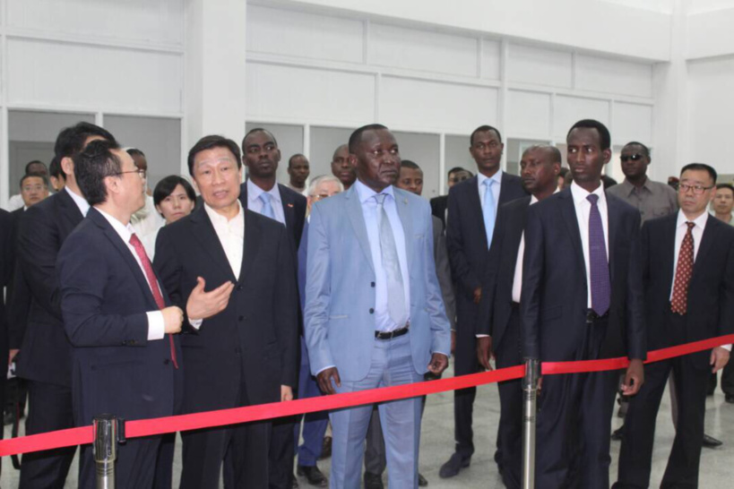 Tchad : Visite du vice-président Chinois à la Raffinerie de Djaramaya