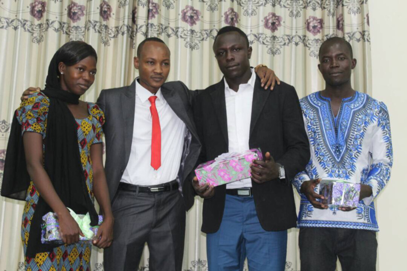 L’écrivain Mahamat Acyl Dagache invite la jeunesse tchadienne à la prise de conscience. Alwihda Info L’écrivain Mahamat Acyl Dagache invite la jeunesse tchadienne à la prise de conscience. Alwihda Info