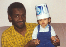 Abusofian Abdelrazik est bloqué depuis un an dans l'ambassade du Canada au Soudan. Abusofian Abdelrazik est bloqué depuis un an dans l'ambassade du Canada au Soudan.