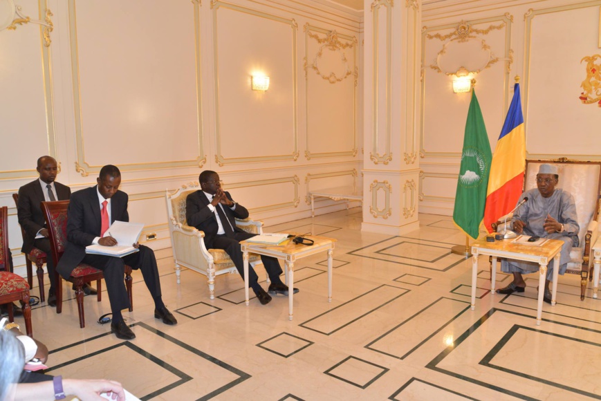 Les tchadiens "sont dans le désarroi" et "ne croient plus à tout ce qui est entrepris", admet Idriss Déby Les tchadiens "sont dans le désarroi" et "ne croient plus à tout ce qui est entrepris", admet Idriss Déby