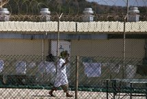 Tchad : L'ex-détenu de Guantanamo innocenté, gardé à vue pendant une semaine Tchad : L'ex-détenu de Guantanamo innocenté, gardé à vue pendant une semaine