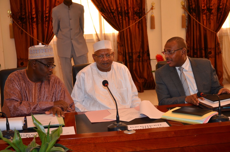 Réunion du haut comité interministériel chargé du suivi et du contrôle des indicateurs de mesure de la réglementation du climat des affaires au Tchad. Réunion du haut comité interministériel chargé du suivi et du contrôle des indicateurs de mesure de la réglementation du climat des affaires au Tchad.