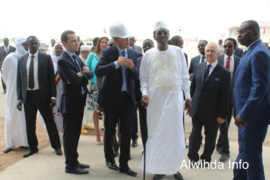 Le chef de l'Etat tchadien inaugure hier matin, la cimenterie de Lamadji. Alwihda Info
