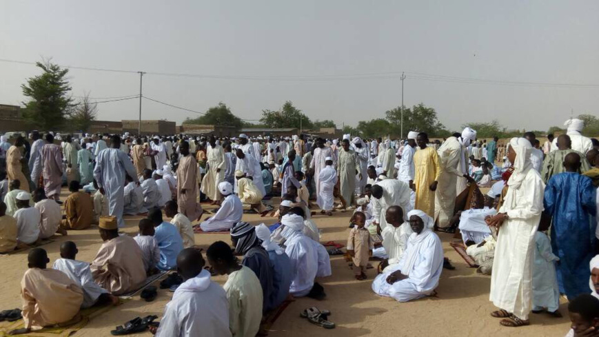 Tchad : En images, la prière de l'Aïd El Fitr à Abéché Tchad : En images, la prière de l'Aïd El Fitr à Abéché
