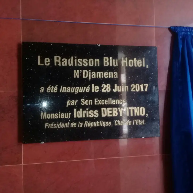 Tchad : Le Président Idriss Deby inaugure le Radisson Blu Hôtel
