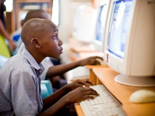 De solides systèmes d’information pour la gestion de l’éducation mis en place au Ghana et Seychelles