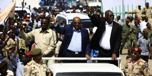 Le président Omar el-Béchir en visite à Nyala au Darfour.© ASHRAF SHAZLY/AFP