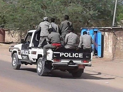 Un véhicule de la police à N'Djamena. Crédits : Sources Un véhicule de la police à N'Djamena. Crédits : Sources