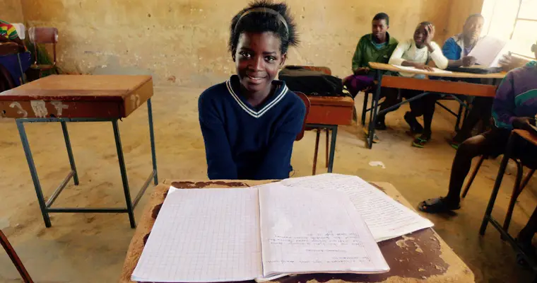 Une jeune fille âgée de 13 ans en Zambie. Crédits photo : Sources